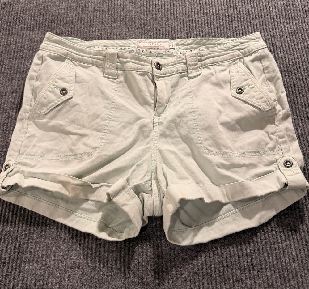 Torrid Women’s Mint Green Utility Shorts Size 16 Preloved